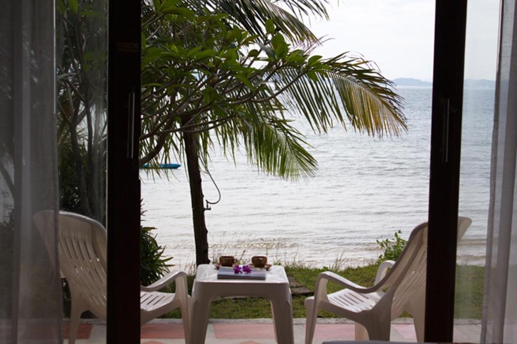 Koh Kwang Seaview Hotel Klong Muang Beach Exterior foto